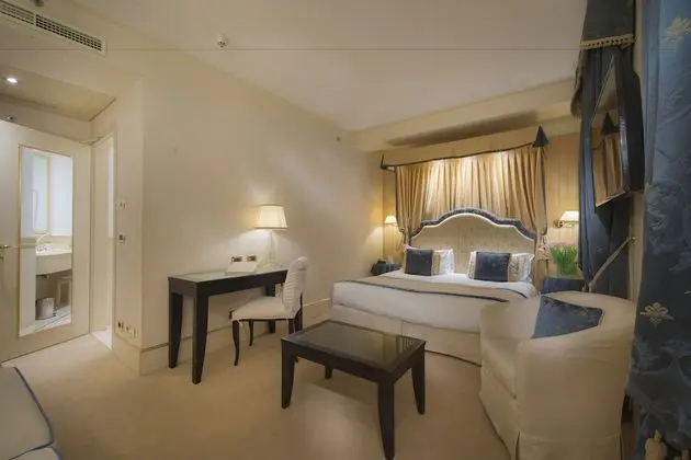 Junior Süit (Triple)