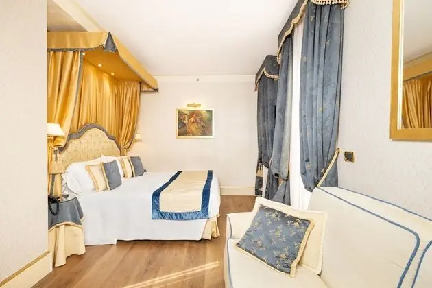 Junior Süit (Triple)