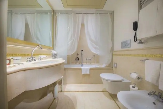 Deluxe Tek Büyük veya İki Ayrı Yataklı Oda, 1 Yatak Odası