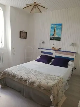 Tek Büyük veya İki Ayrı Yataklı Oda (Marine)
