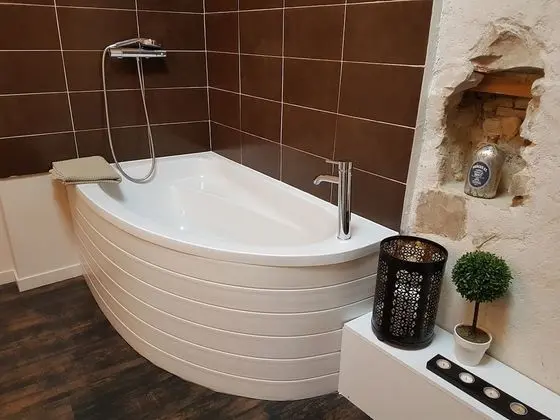 Deluxe Tek Büyük Yataklı Oda (Calmacé)