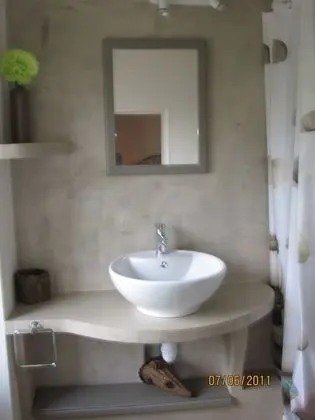 Classic Tek Büyük Yataklı Oda, Özel Banyo, Bahçe Manzaralı (Cannelle)