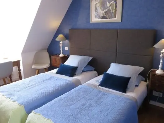 Comfort Tek Büyük veya İki Ayrı Yataklı Oda, Banyolu/Duşlu, Bahçe Manzaralı (3. Chambre Bleue)