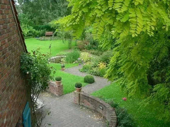 Tek Büyük Yataklı Oda, Banyolu/Duşlu, Bahçe Manzaralı (1. Petite Chambre Jaune)