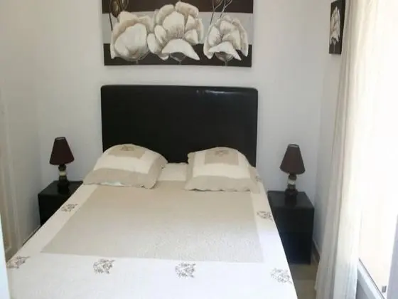 Kır Evi, Özel Banyo (Gîte Amandier)