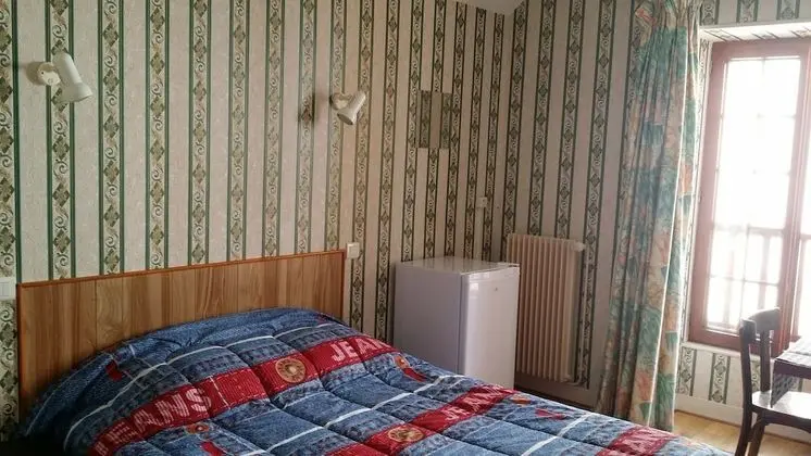 Basic Tek Büyük Yataklı Oda