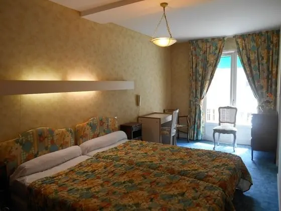 İki Ayrı Yataklı Oda, Şehir Manzaralı