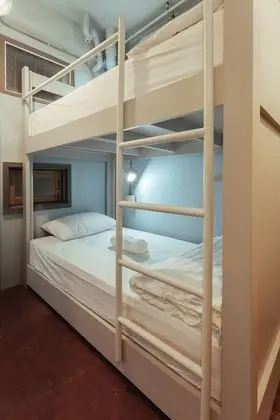 4 Beds Mixed Dormitory