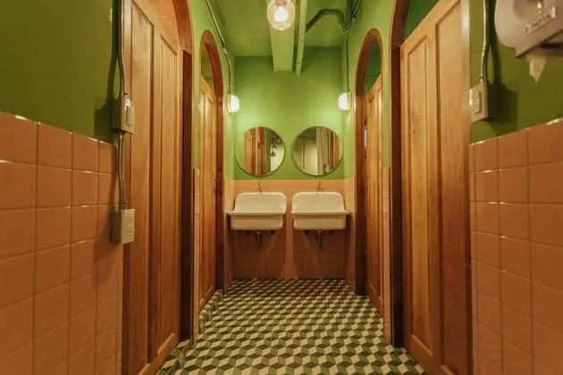 6 Beds Mixed Dormitory