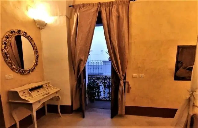 Superior Tek Büyük Yataklı Oda, Balkon, Şehir Manzaralı (14)