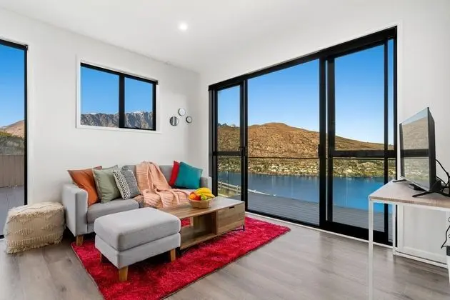 Sıra Ev