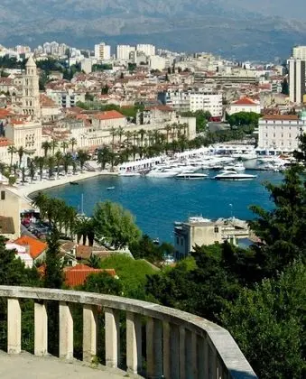 Apart Daire, 1 Büyük (Queen) Boy Yatak ve Çekyat