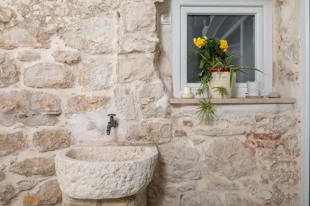 Apart Daire, 1 Büyük (Queen) Boy Yatak ve Çekyat