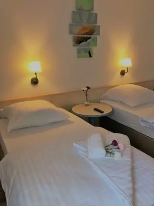 Tek Büyük veya İki Ayrı Yataklı Oda