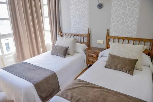 Tek Büyük veya İki Ayrı Yataklı Oda