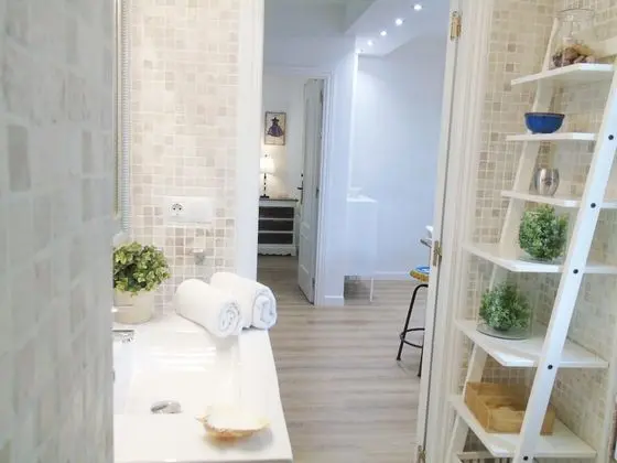 Apart Daire, 1 Yatak Odası, Avlu Manzaralı