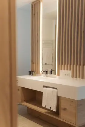 Basic Tek Büyük Yataklı Oda, 1 Büyük (Queen) Boy Yatak