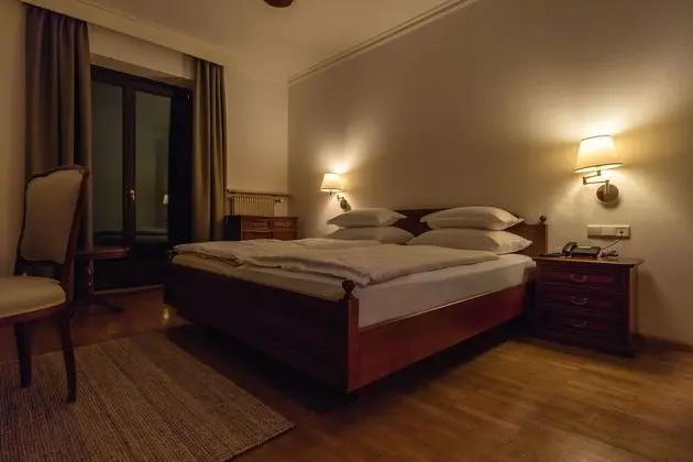 Basic Tek Büyük Yataklı Oda, 1 Büyük (Queen) Boy Yatak