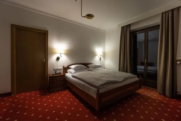 Basic Tek Büyük Yataklı Oda, 1 Büyük (Queen) Boy Yatak