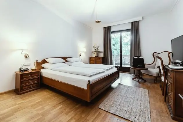 Basic Tek Büyük Yataklı Oda, 1 Büyük (Queen) Boy Yatak