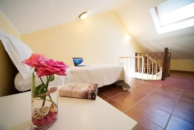 Superior Tek Büyük Yataklı Oda, 2 Yatak Odası, Kısmi Deniz Manzaralı