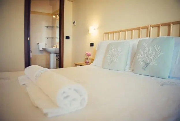 Tek Büyük Yataklı Oda, Kısmi Deniz Manzaralı