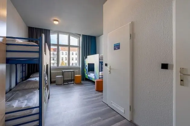 Ortak Ranzalı Oda (1 bed in a shared dorm for 6 people)