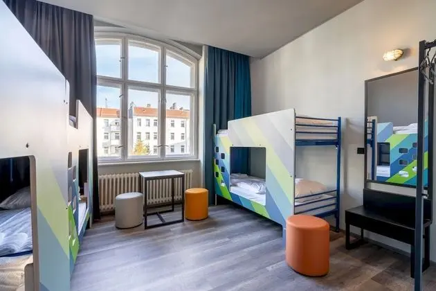 Ortak Ranzalı Oda (1 bed in a shared dorm for 6 people)