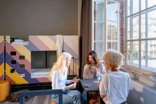 Ortak Ranzalı Oda (1 bed in a shared dorm for 6 people)