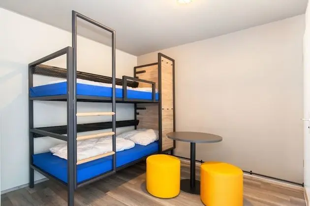 Ortak Ranzalı Oda (1 bed in a shared dorm for 6 people)