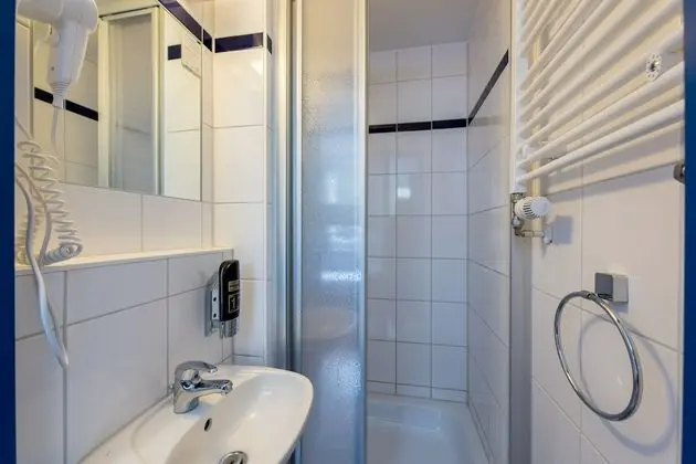 Ortak Ranzalı Oda (1 bed in a shared dorm for 6 people)