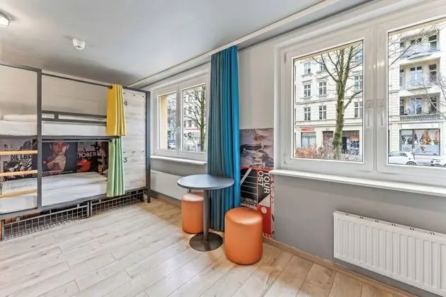 Ortak Ranzalı Oda (1 bed in a shared dorm for 6 people)