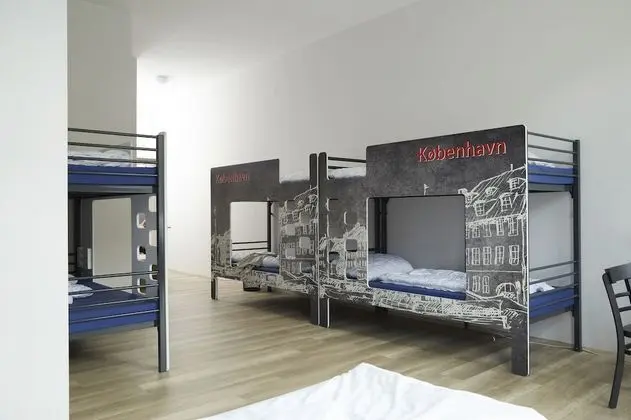 Eight-bed Room