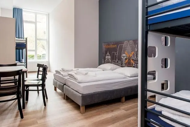 Six-bed room