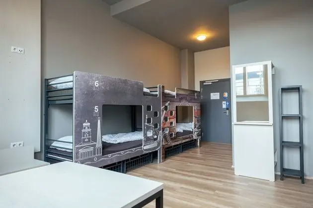 Six-bed room