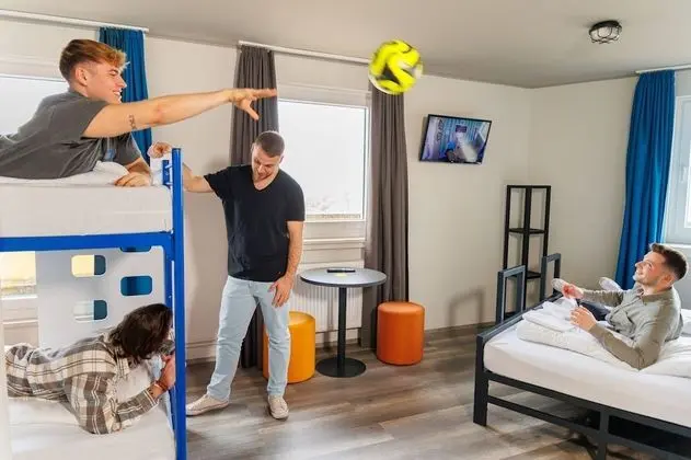 Dört Kişilik Oda