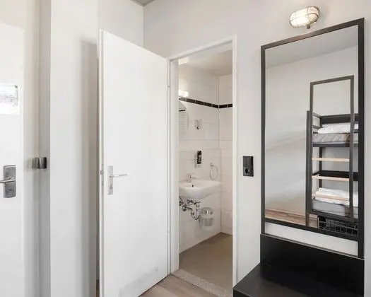 Ortak Ranzalı Oda, Karma Ranzalı Oda (1 bed in a dorm for 6 people)