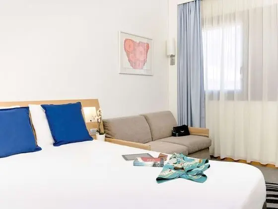 Superior Oda, 1 En Büyük (King) Boy Yatak ve Çekyat