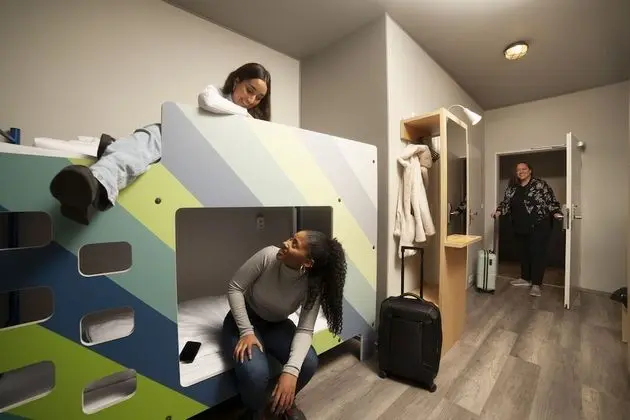 Ortak Ranzalı Oda, Karma Ranzalı Oda (Bed in 6 Bed Dorm, Linen Not Included)