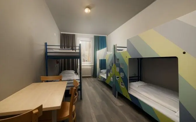Ortak Ranzalı Oda, Karma Ranzalı Oda (Bed in 6 Bed Dorm, Linen Not Included)