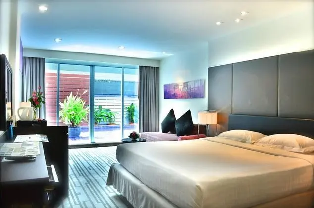 Boutique Deluxe Aqua View Double Bed