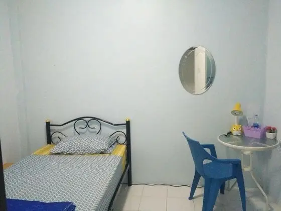 Economy Room
