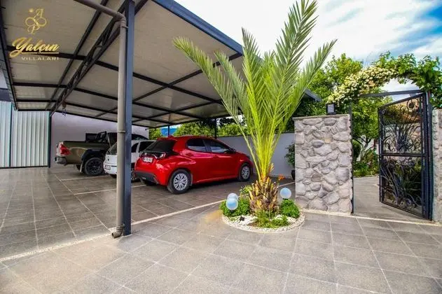 Villa, Bahçe Manzaralı