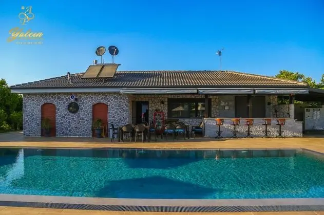 Villa, Bahçe Manzaralı