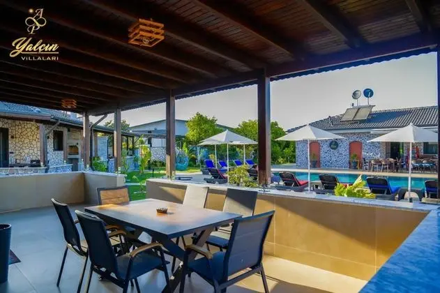 Villa, Bahçe Manzaralı