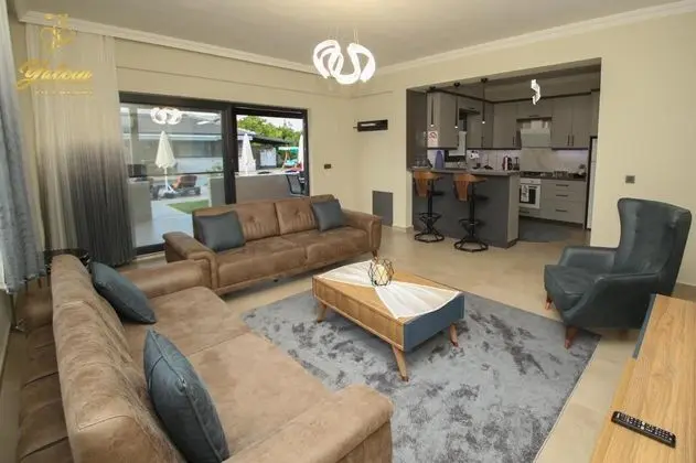 Villa, Bahçe Manzaralı
