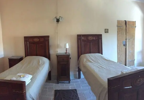 İki Ayrı Yataklı Oda, Sigara İçilmez