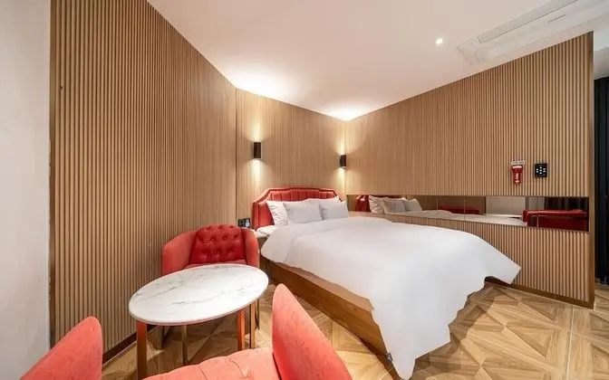 Oda (Special Room B(Netflix Massage bed Pa)