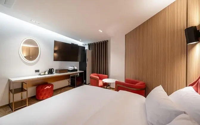 Oda (Special Room B(Netflix Massage bed Pa)