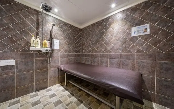 Oda (Special Room B(Netflix Massage bed Pa)